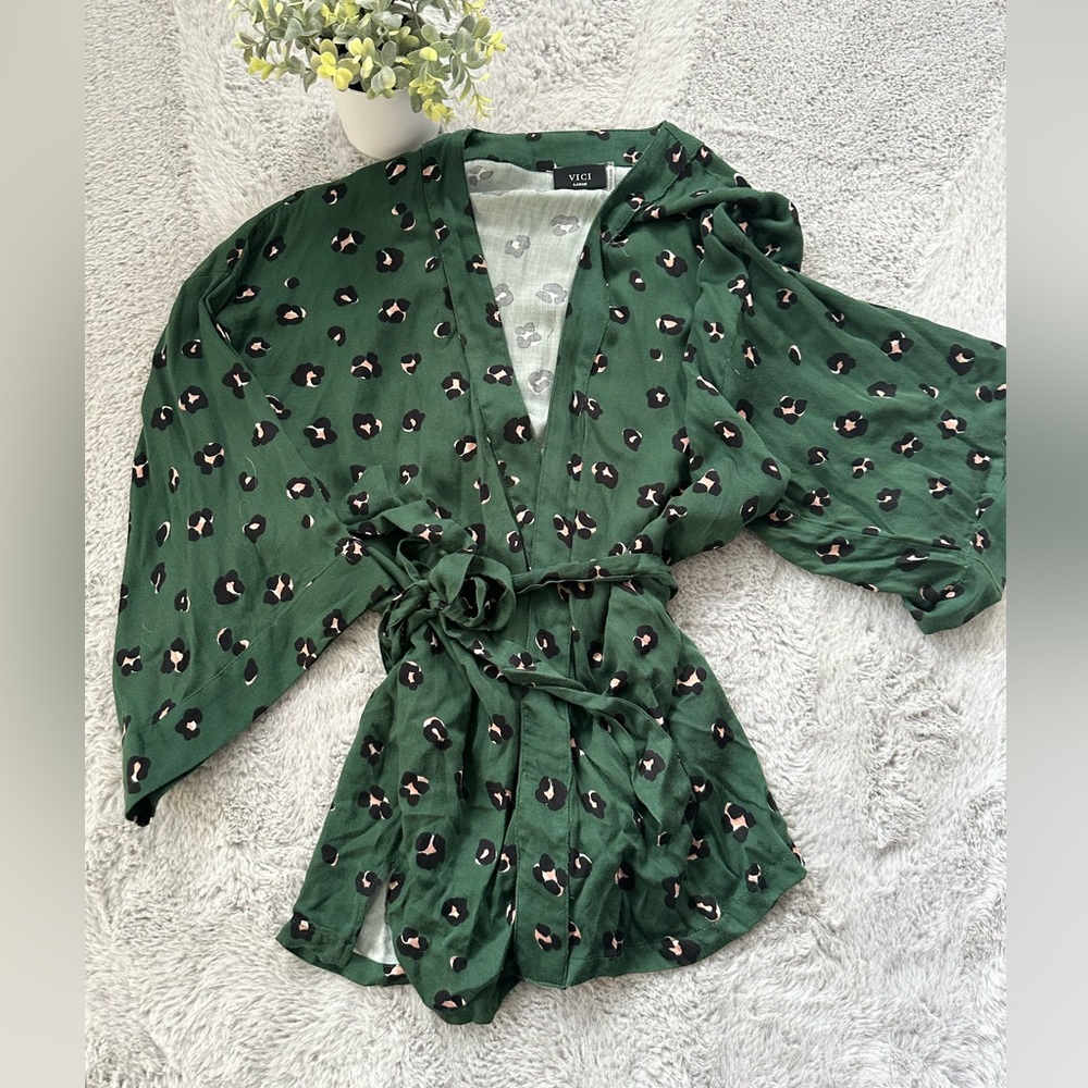 Vici Leopard Kimono Wrap